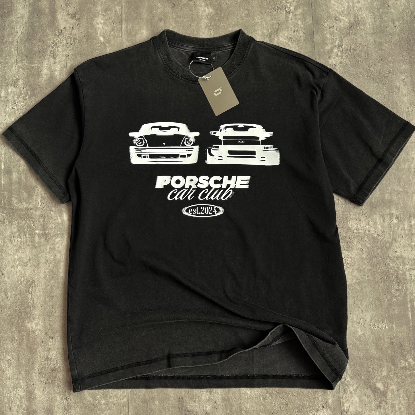 PLAYERA OVERSIZED DESLAVADA PORSCHE CLUB